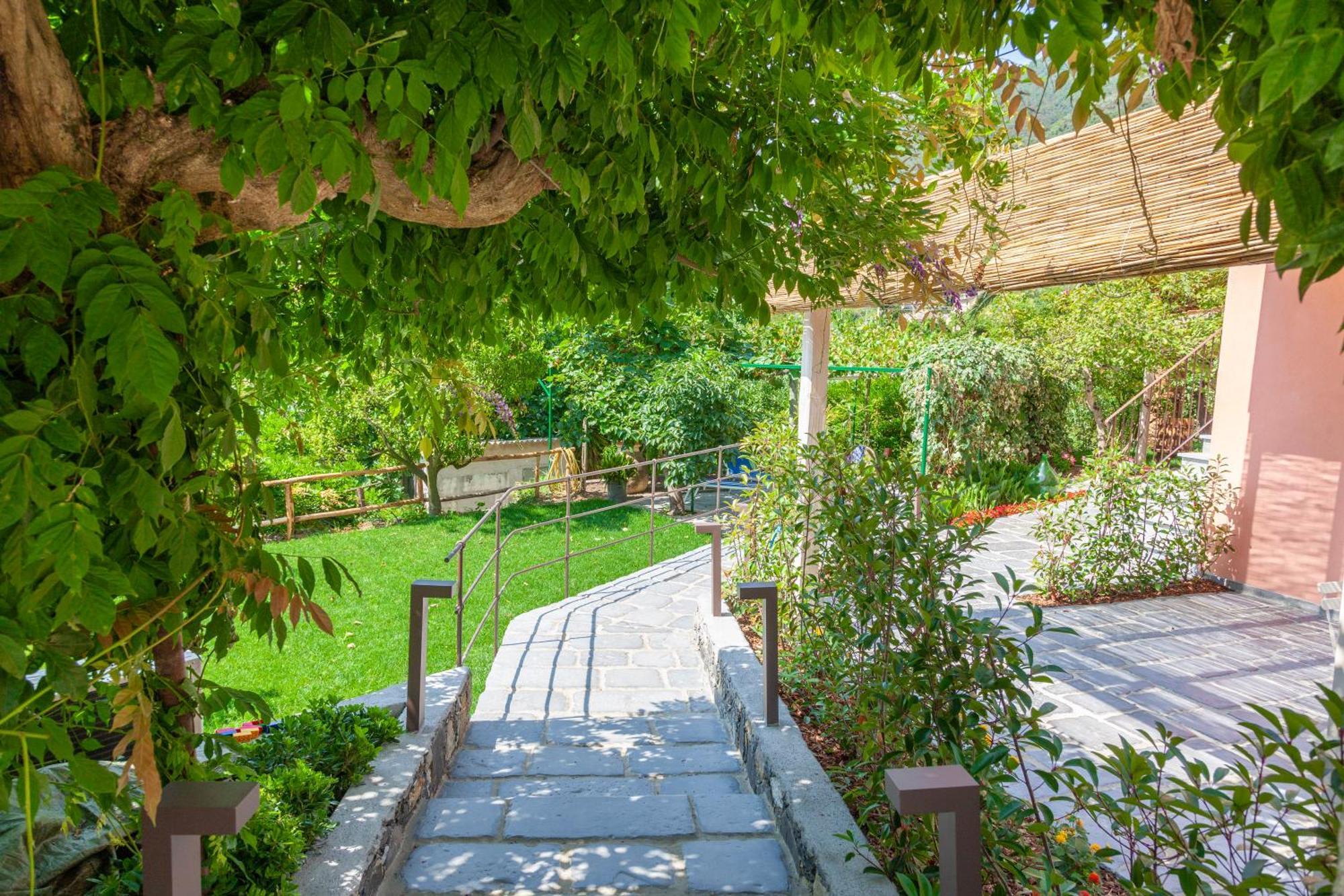 Apartamento La Casa Dei Glicini Levanto Exterior foto